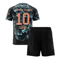 Maglia Calcio Bayern Munich Leroy Sane #10 Seconda Divisa Bambino 2024-25 Manica Corta (+ pantaloncini)